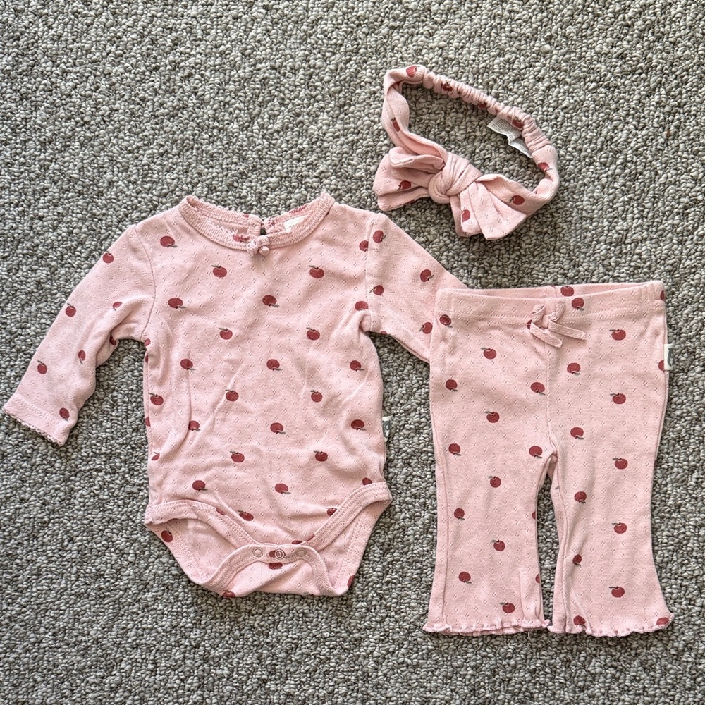 Rabbit + Bear apples outfit set